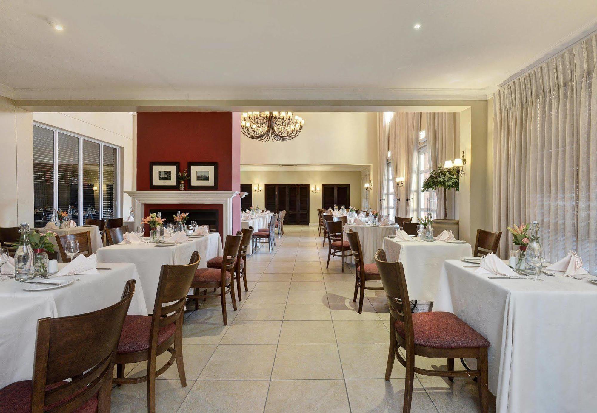 Protea Hotel By Marriott Mahikeng Mafikeng Dış mekan fotoğraf
