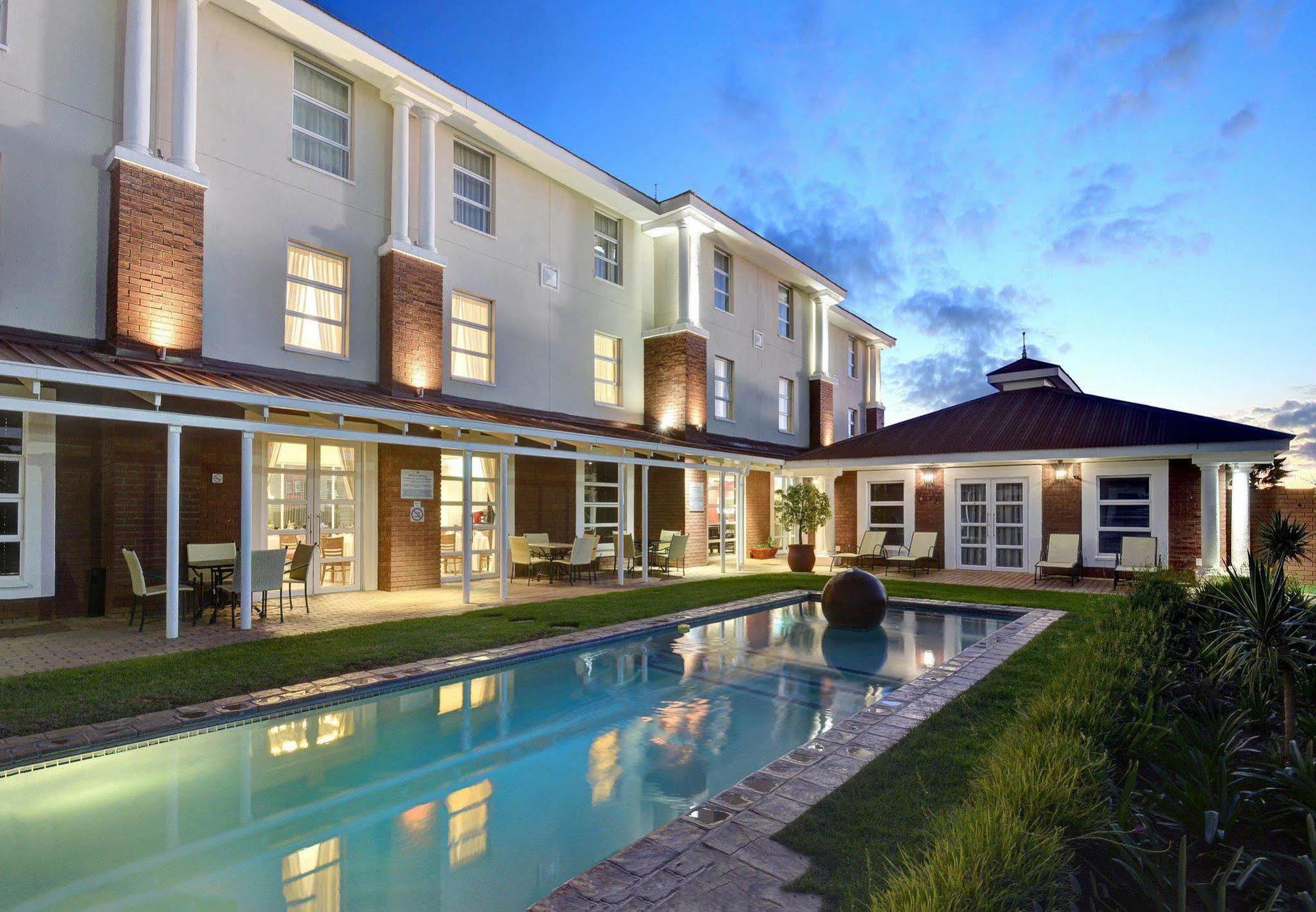 Protea Hotel By Marriott Mahikeng Mafikeng Dış mekan fotoğraf