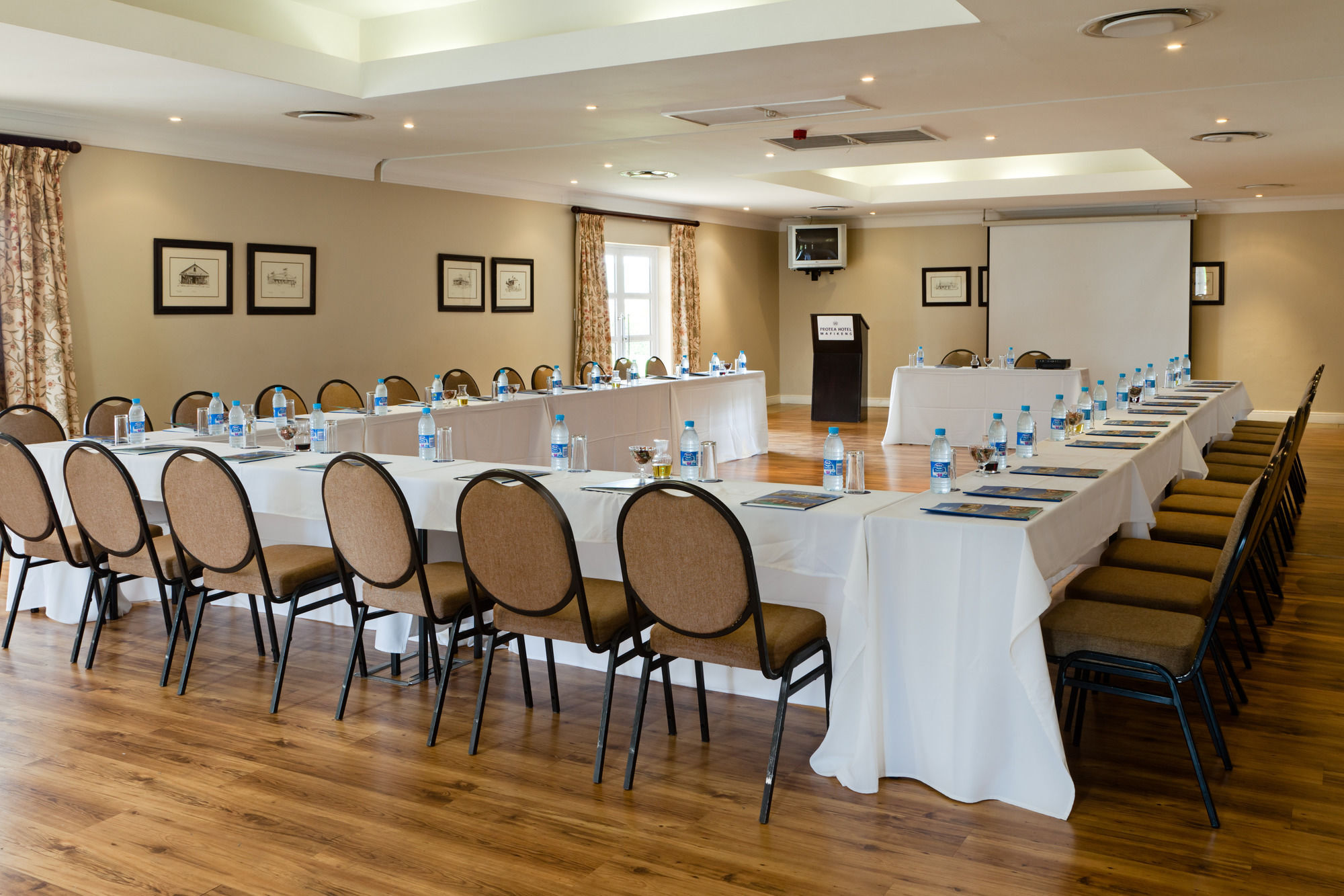 Protea Hotel By Marriott Mahikeng Mafikeng Dış mekan fotoğraf